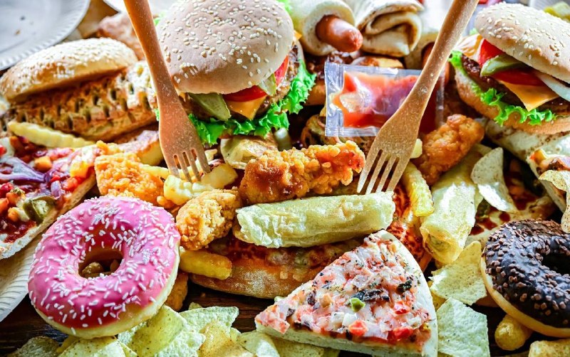 6 продуктов, которые мешают вам жить дольше: версия диетологов