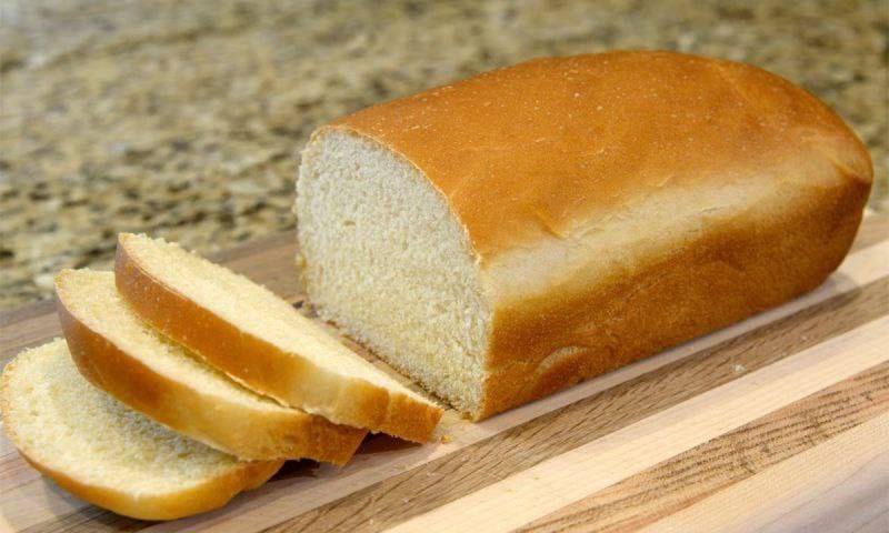 Белый хлеб с мясом: почему это вредно для пищеварения