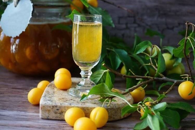 Настойка из лимона, чеснока и мёда для улучшения памяти