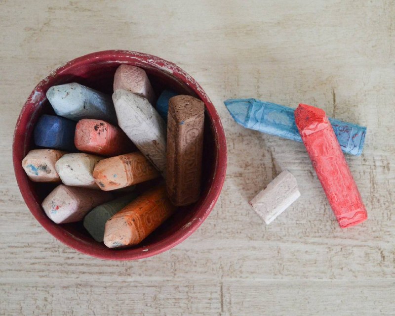Почему хочется есть мел: объяснение врача